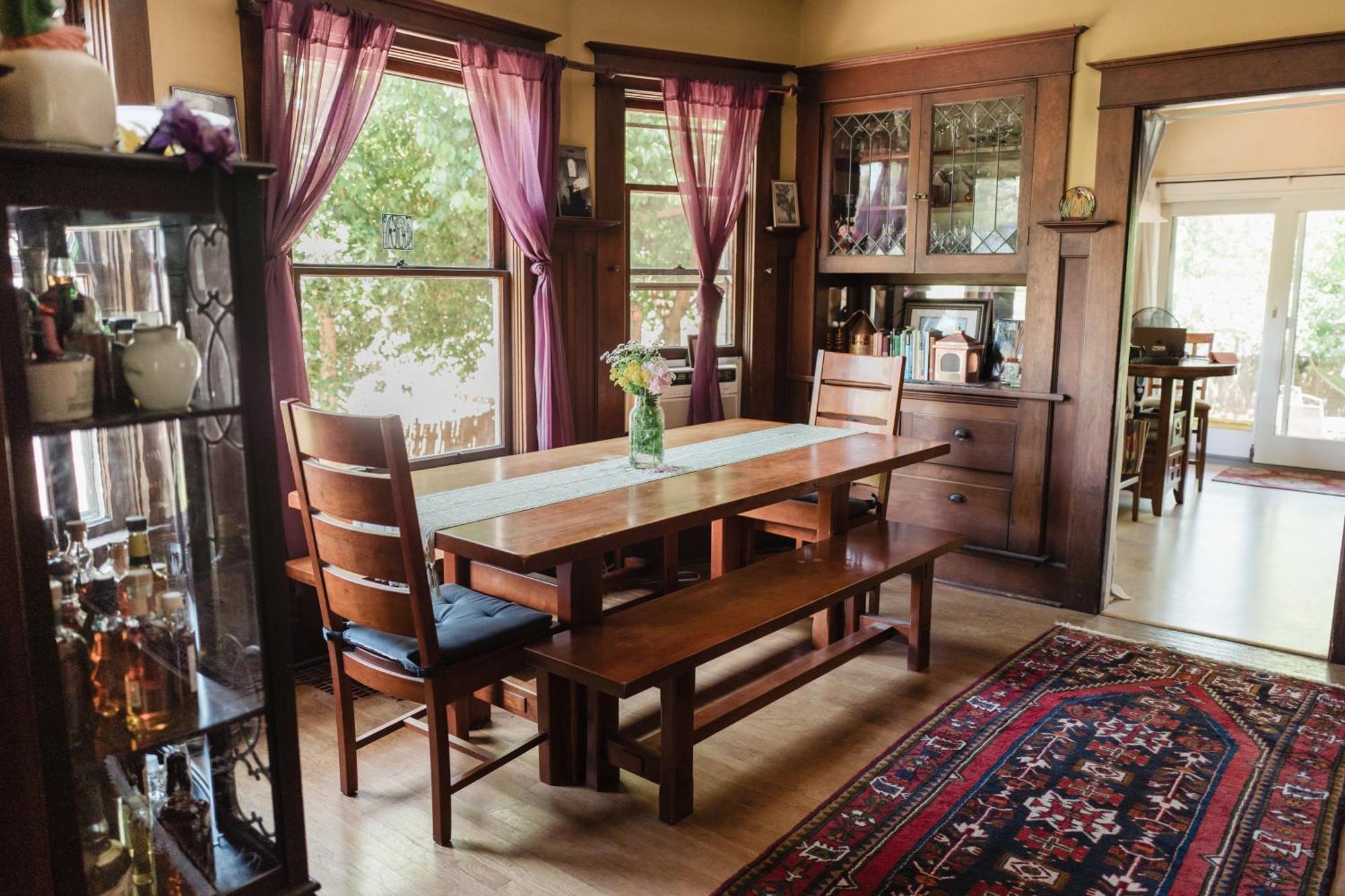Southeast Portland Comfy & Eclectic Craftsman Home 外观 照片