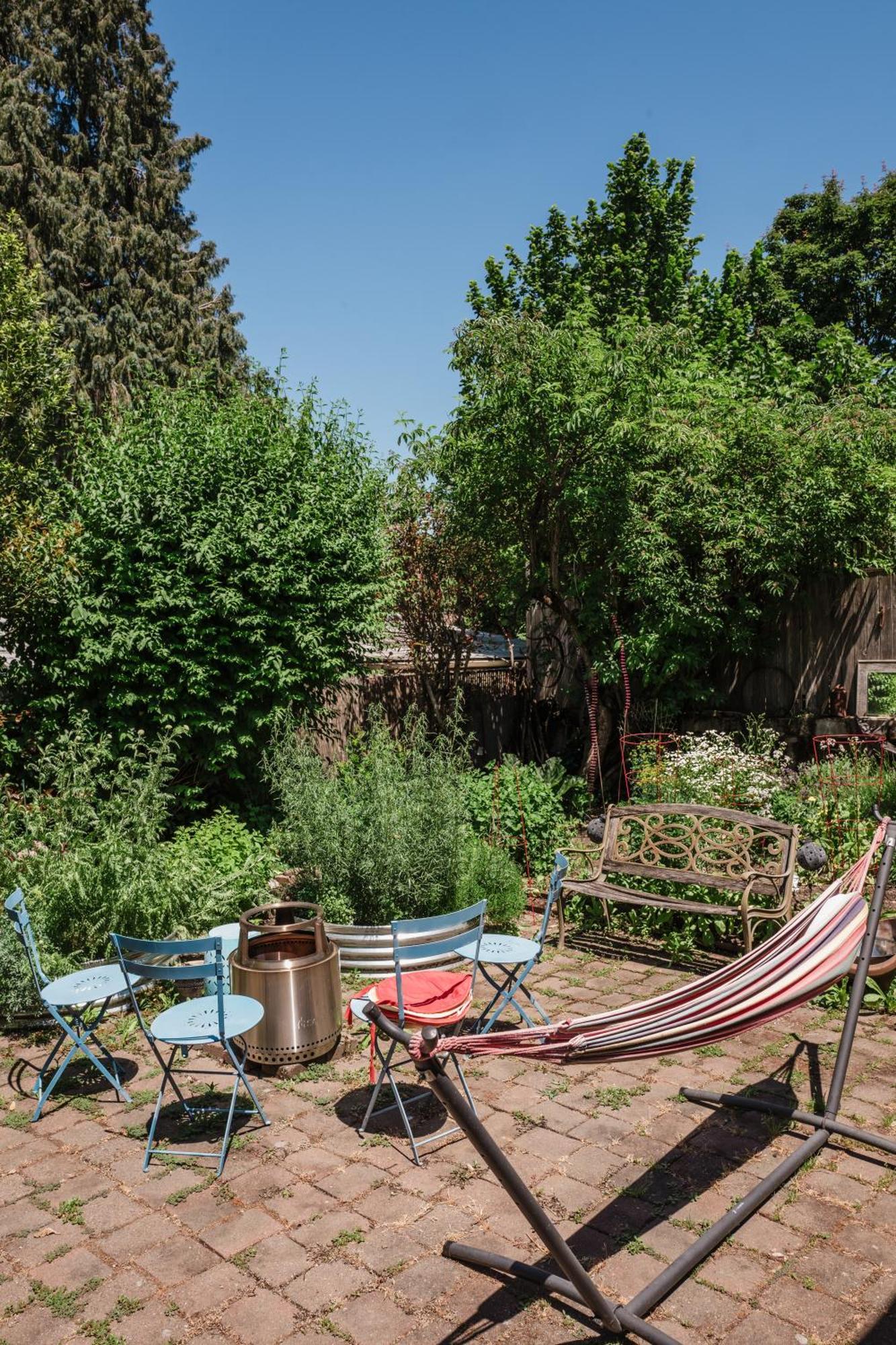 Southeast Portland Comfy & Eclectic Craftsman Home 外观 照片