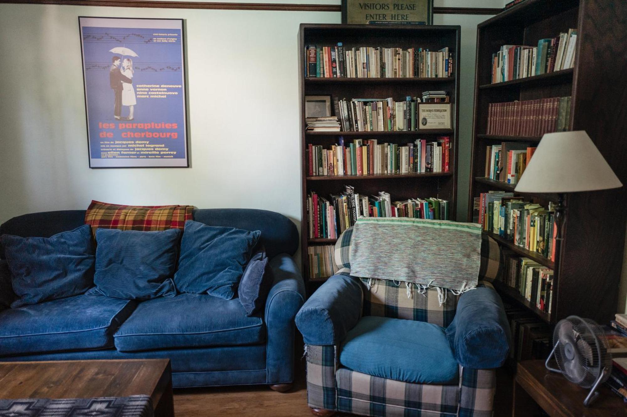 Southeast Portland Comfy & Eclectic Craftsman Home 外观 照片