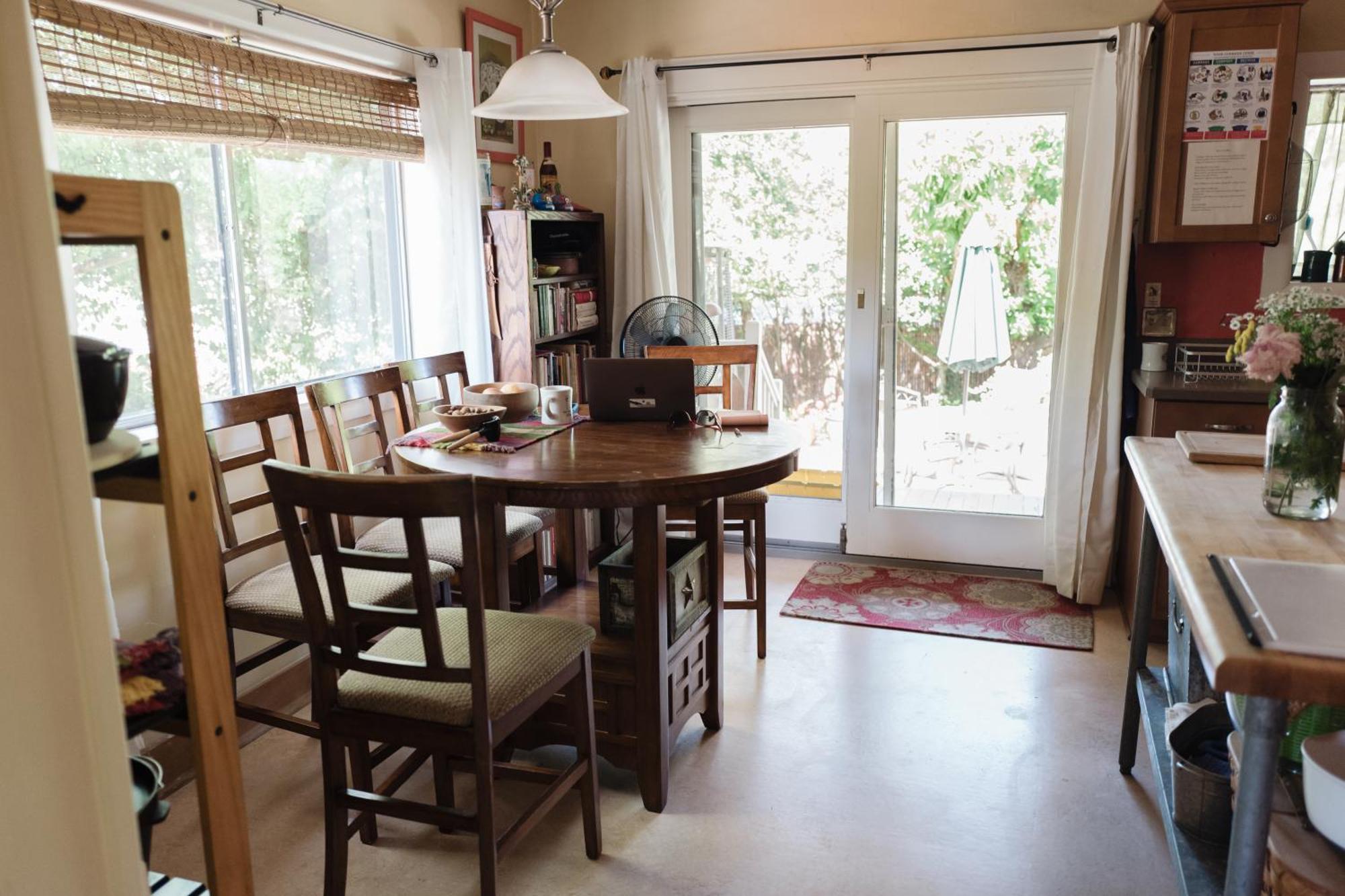 Southeast Portland Comfy & Eclectic Craftsman Home 外观 照片