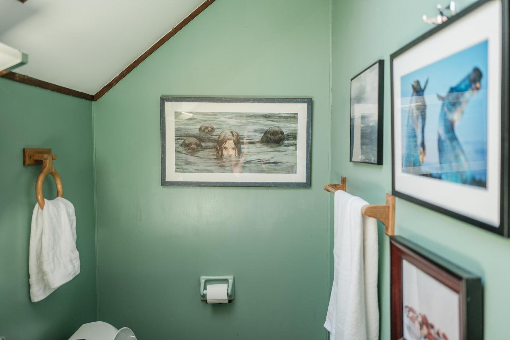 Southeast Portland Comfy & Eclectic Craftsman Home 外观 照片